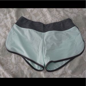 Running shorts